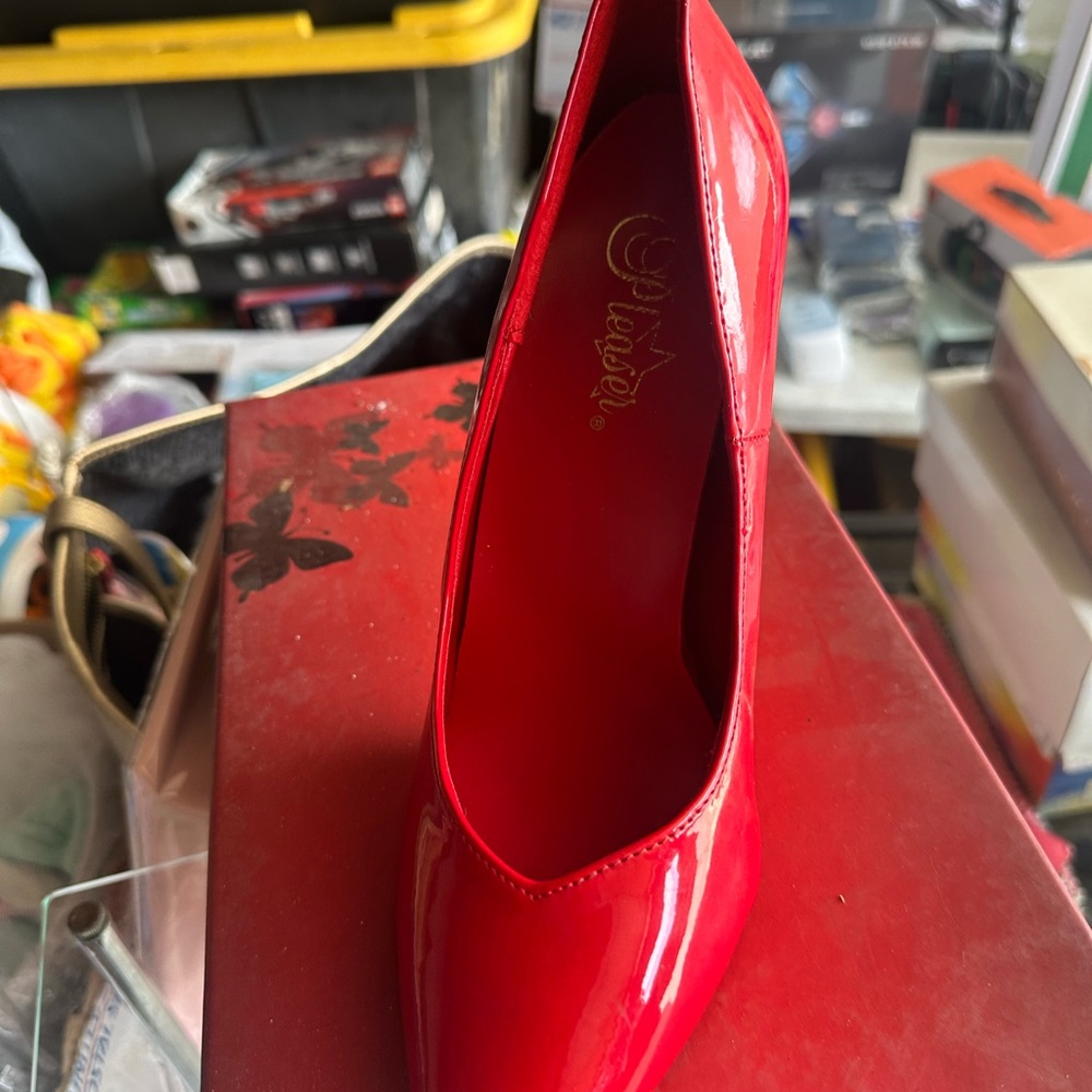 Pleaser Seduce-420V Red Patent Stiletto Heels Pumps Women's Size 9 New in Box
